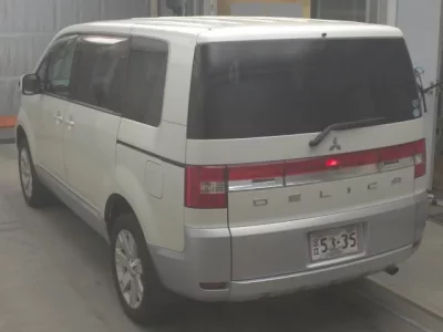 Mitsubishi DELICA D5