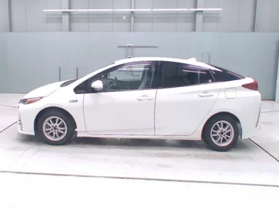 Toyota PRIUS PHV