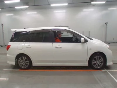 Nissan WINGROAD