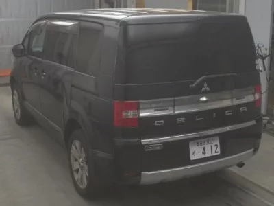 Mitsubishi DELICA D5