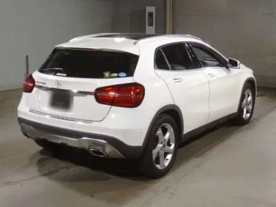 Mercedes-Benz GLA CLASS