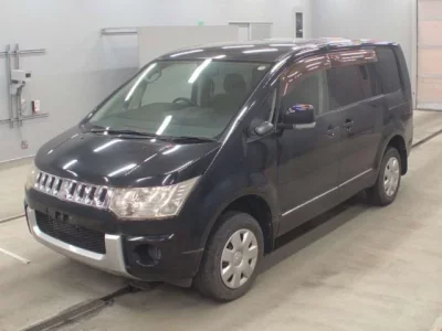 Mitsubishi DELICA D5