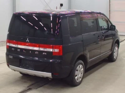 Mitsubishi DELICA D5