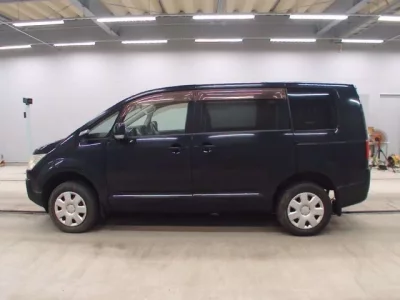 Mitsubishi DELICA D5
