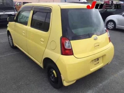 Daihatsu Esse