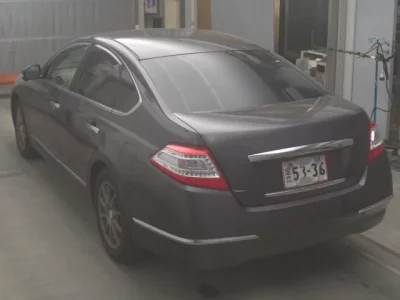 Nissan TEANA