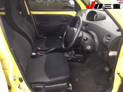 Daihatsu Esse