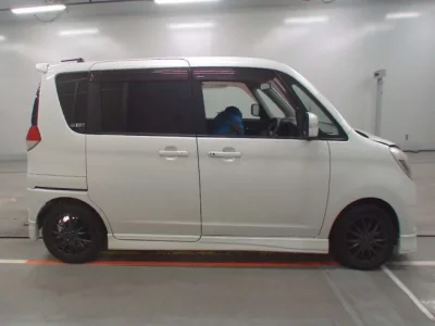 Mitsubishi DELICA D2