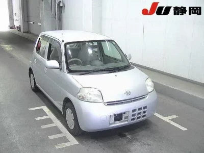 Daihatsu Esse