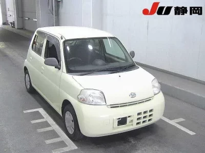 Daihatsu Esse