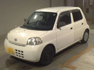 Daihatsu Esse