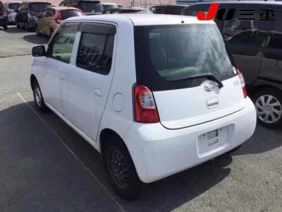 Daihatsu Esse