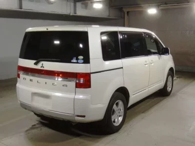 Mitsubishi DELICA D5