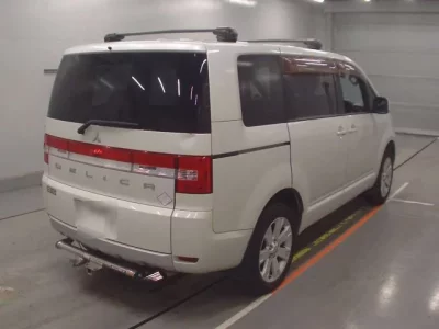 Mitsubishi DELICA D5