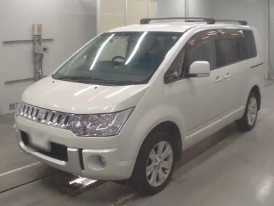 Mitsubishi DELICA D5