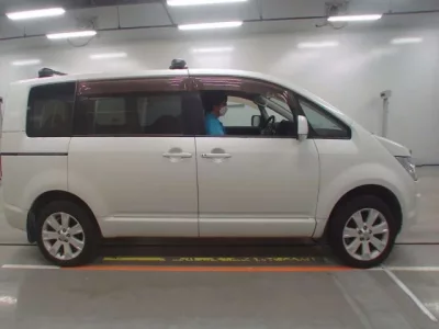 Mitsubishi DELICA D5