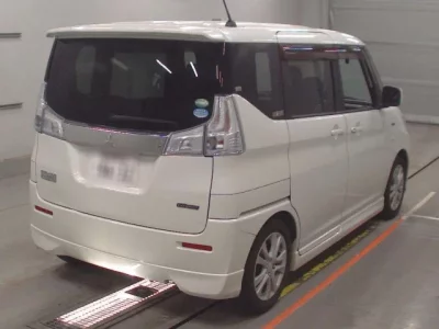 Mitsubishi DELICA D2
