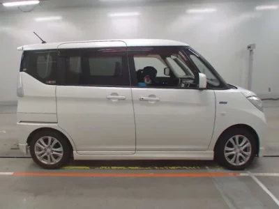 Mitsubishi DELICA D2