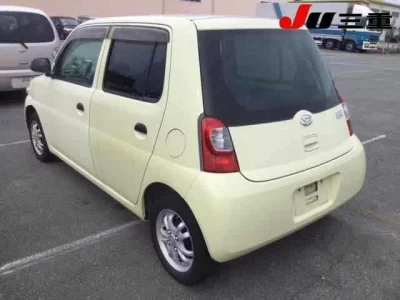 Daihatsu Esse