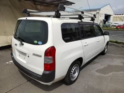 Toyota SUCCEED