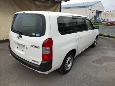 Toyota SUCCEED
