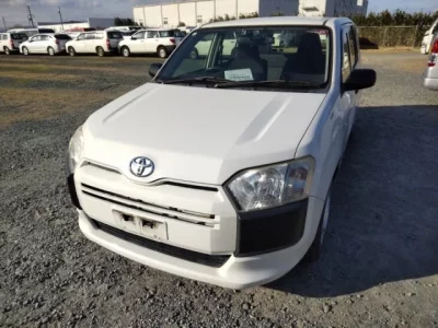 Toyota SUCCEED