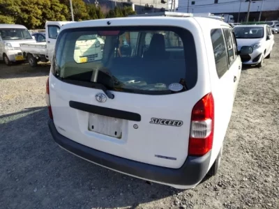 Toyota SUCCEED
