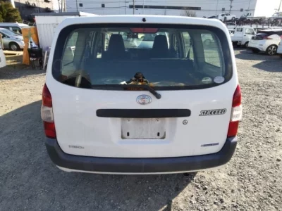 Toyota SUCCEED