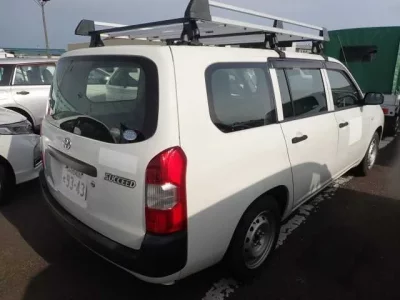 Toyota SUCCEED
