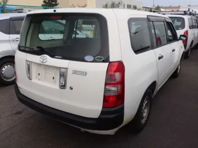 Toyota SUCCEED