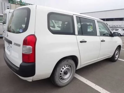 Toyota SUCCEED