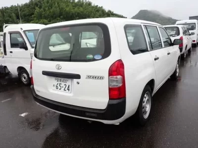 Toyota SUCCEED