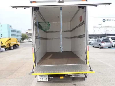 Nissan ATLAS