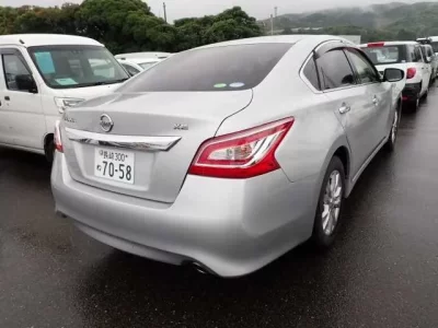 Nissan TEANA