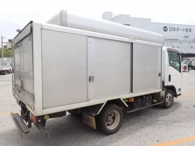 Isuzu ELF