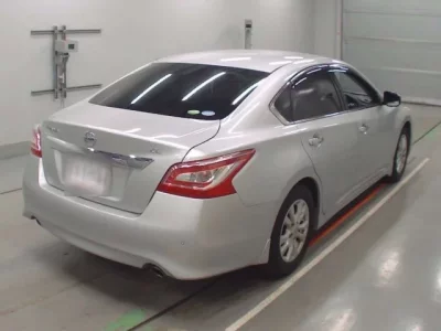 Nissan TEANA