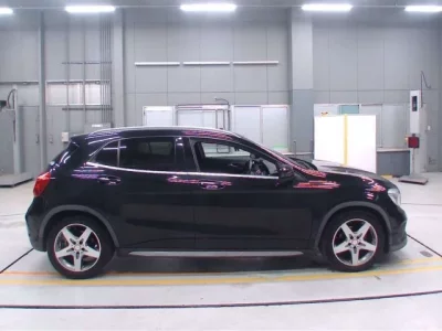 Mercedes-Benz GLA CLASS