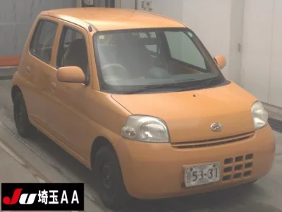 Daihatsu Esse