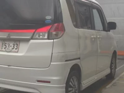 Mitsubishi DELICA D2