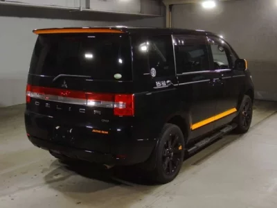 Mitsubishi DELICA D5