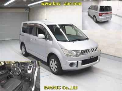 Mitsubishi DELICA D5