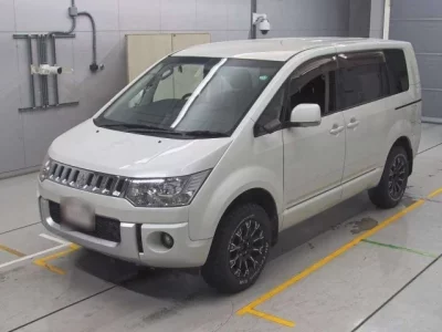Mitsubishi DELICA D5