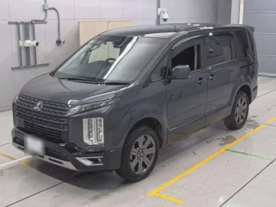 Mitsubishi DELICA D5