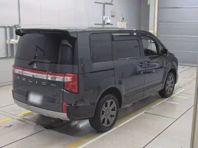 Mitsubishi DELICA D5