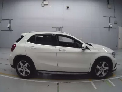 Mercedes-Benz GLA CLASS