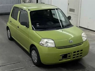 Daihatsu Esse