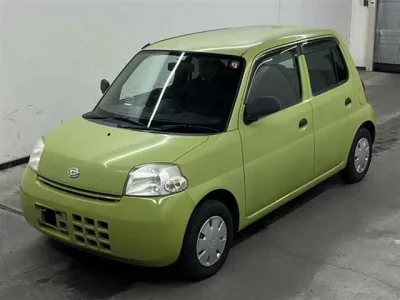 Daihatsu Esse