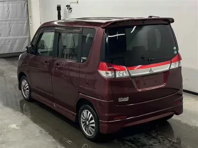 Mitsubishi DELICA D2