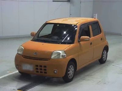 Daihatsu Esse