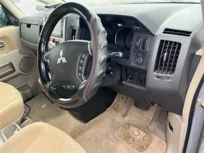 Mitsubishi DELICA D5
